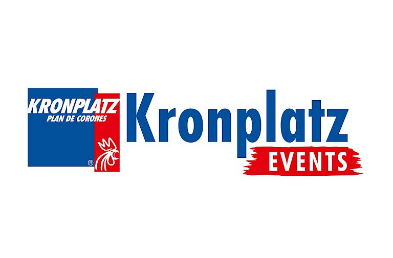 Logo di Kronplatz Events con testo blu e rosso e un disegno stilizzato di un gallo.